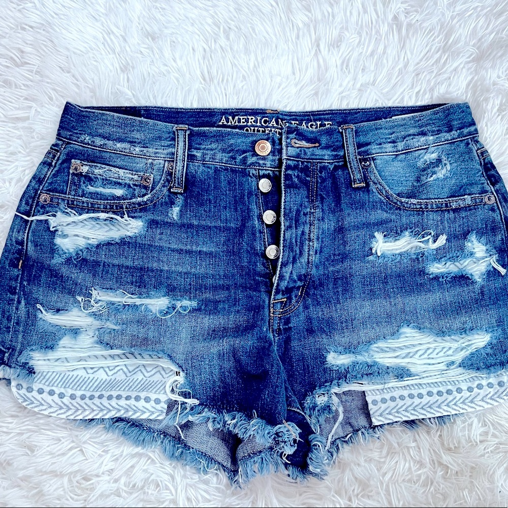 AE US 10 Vintage Hi-arise Festival Shorts
